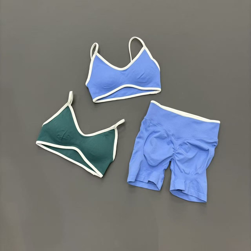 Ignite Yoga Fitness - ชุดกีฬา 2 ชิ้น Ignite Sculpt Scrunch
